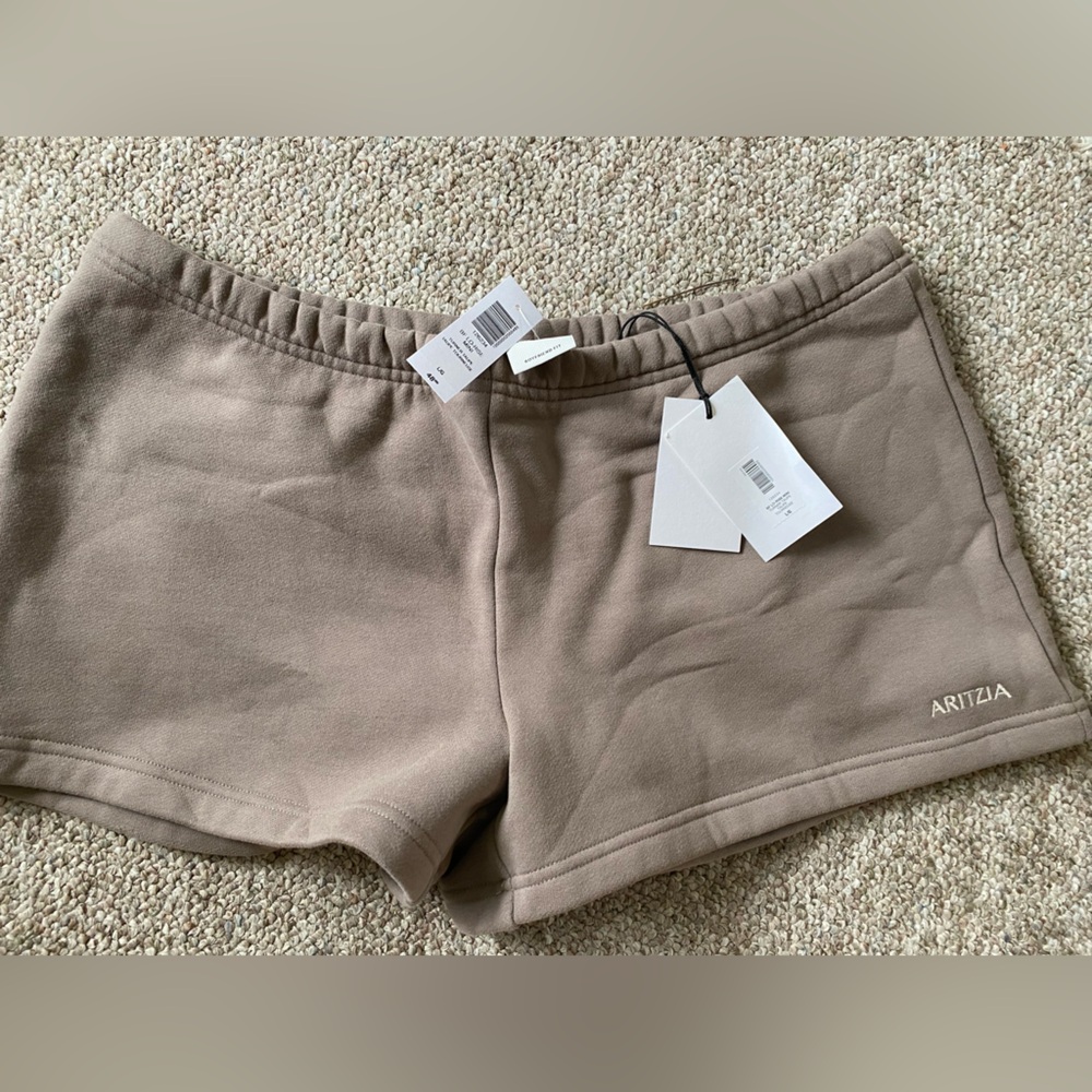 Aritzia Tan Women Shorts